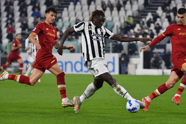 英联杯-B费卡塞米罗梅开二度 曼联5-2莱斯特城